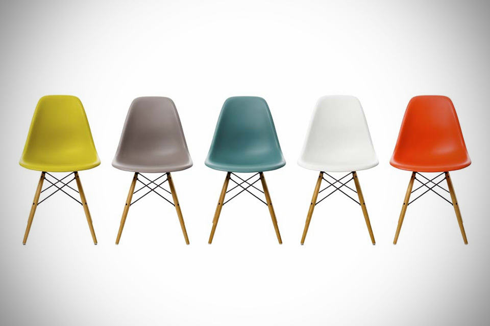 Charles Eames DSW Chair - MIKESHOUTS