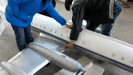 China largest electric radio control aircraft - assembly in progress 544px