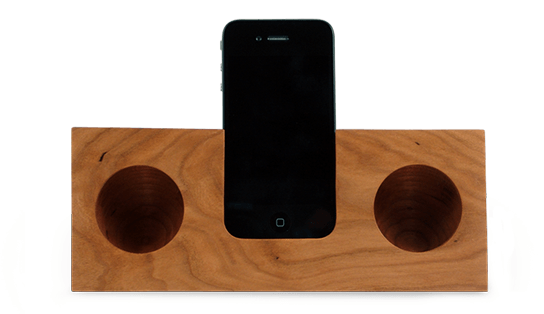 KOOSTIK iPhone Dock front view 544px