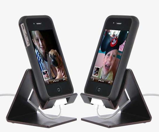 Dzdock One device stand img3 544px