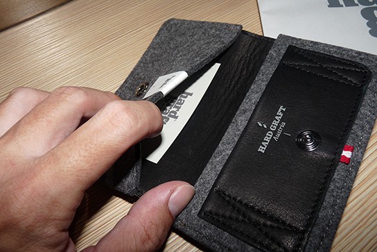 Hard Graft iPhone Wallet - miscellaneous compartment 544px