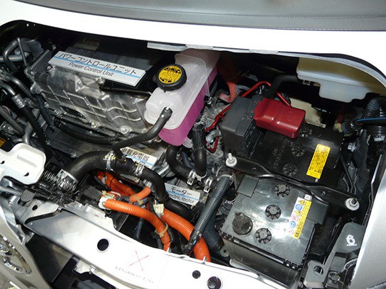 Toyota iQ Electric Vehicle - engine bay 544px