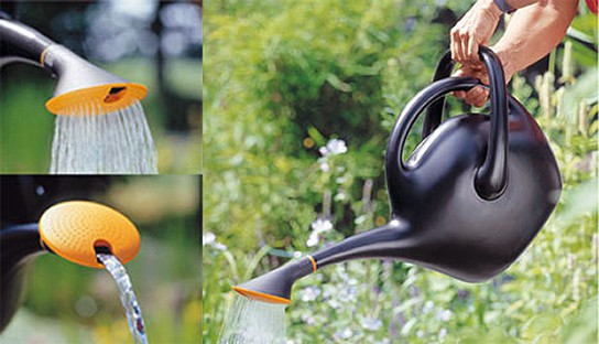 FISKARS Easy-Pour Watering Can img1 544px