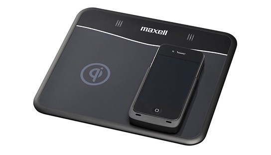 Hitachi Maxell Wireless Power Transmission Pad & Sleeve Charging Case for iPhone 4 544x311px
