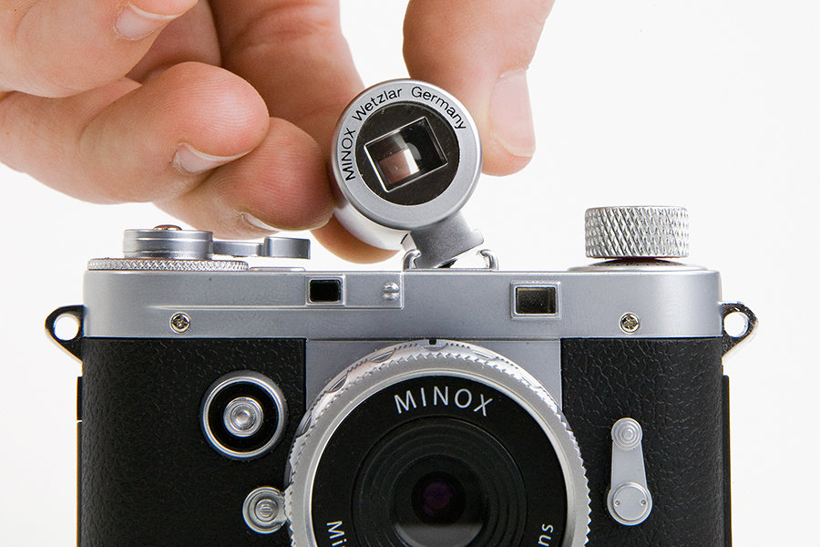 Minox Digital Classic Camera looks like a shrunken Leica M3 - SHOUTS