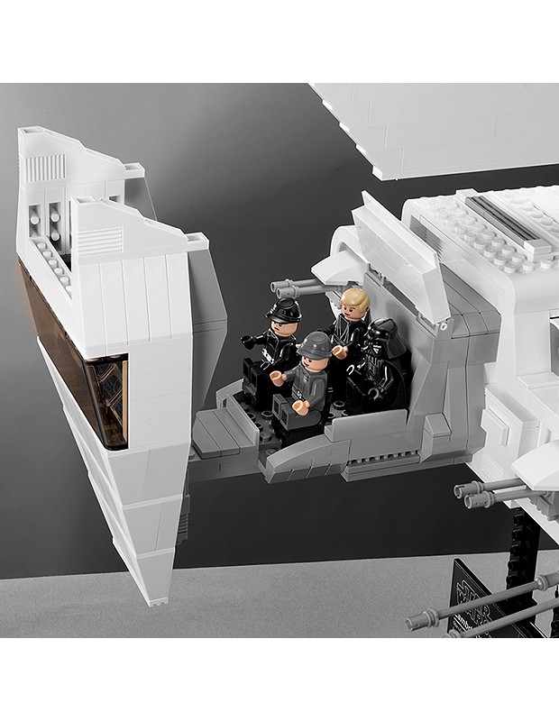 LEGO Star Wars Imperial Shuttle 620x800px