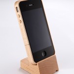 iTimber – iPhone 4 Maple Wood Case and Stand
