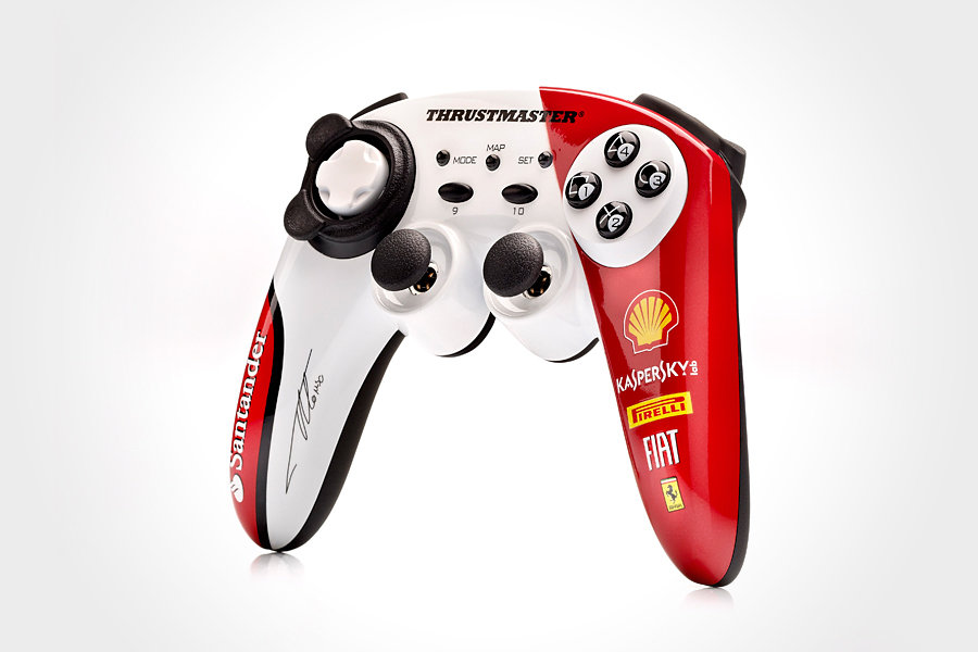 Thrustmaster F1 Wireless Gamepad Ferrari 150° Italia Alonso Edition 900x600px