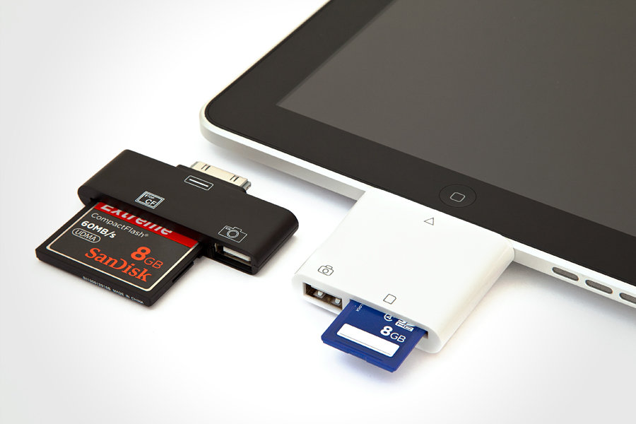 iPad CF and SD Card Readers 900x600px