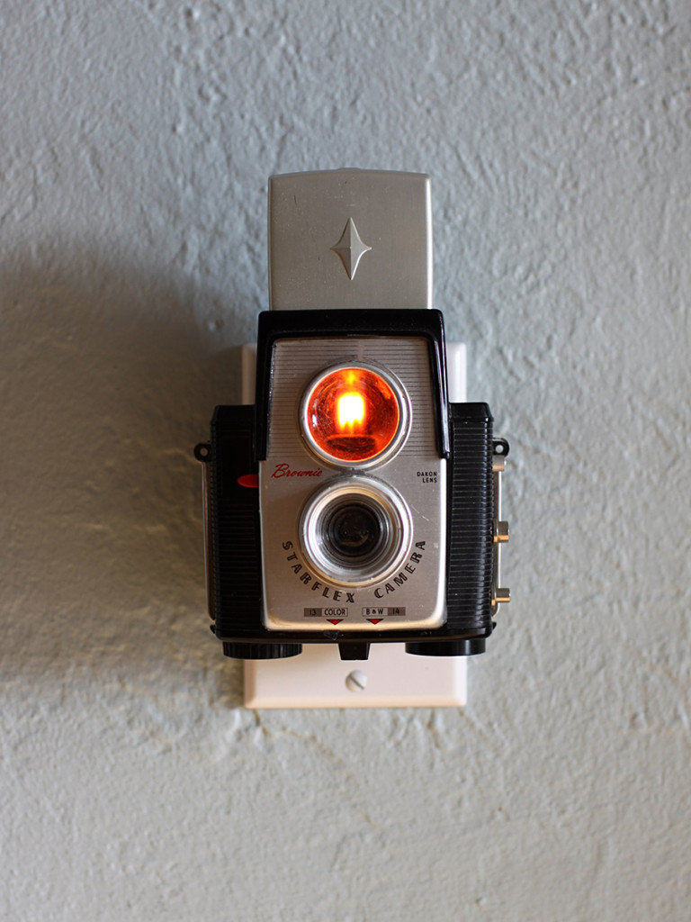 Vintage Camera Nightlight - Kodak Brownie Starflex