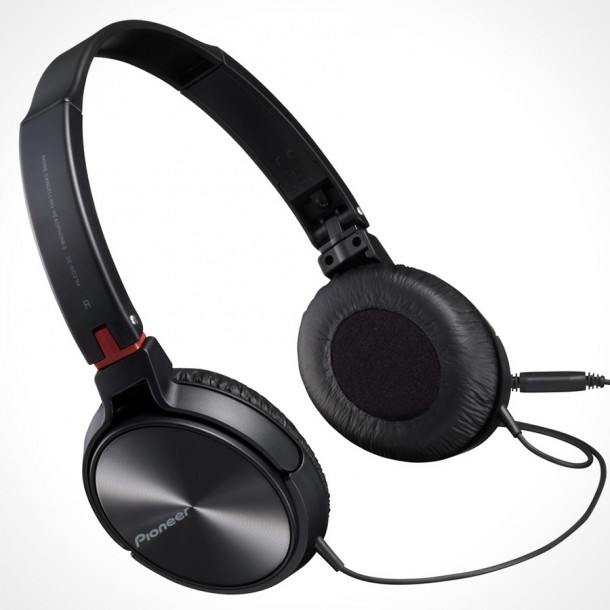 Pioneer-SE-NC21M-Headphones-1-