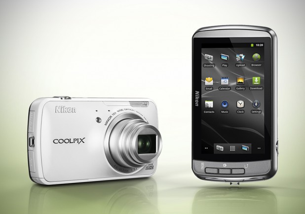 Nikon COOLPIX S800c Android Camera (white)