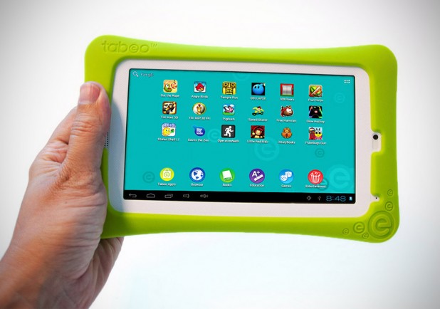 Tabeo Tablet by Toy "R" Us with bundled bumper Tabeo Tablet by Toy "R" Us with bundled bumper