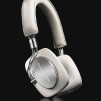 Bowers & Wilkins P5 in Ivory