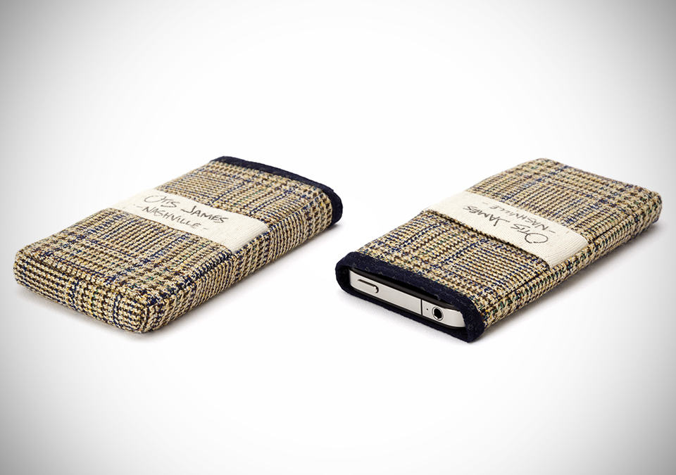 Griffin x Otis James iPhone Sleeves - Gold & Navy Plaid