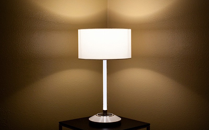 LightDrive Table Lamp