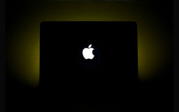 Steve Jobs Tribute MacBook Pro by Uncover