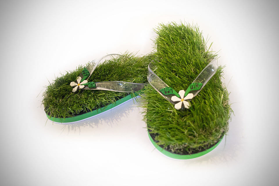KUSA Synthetic Grass Flip Flops