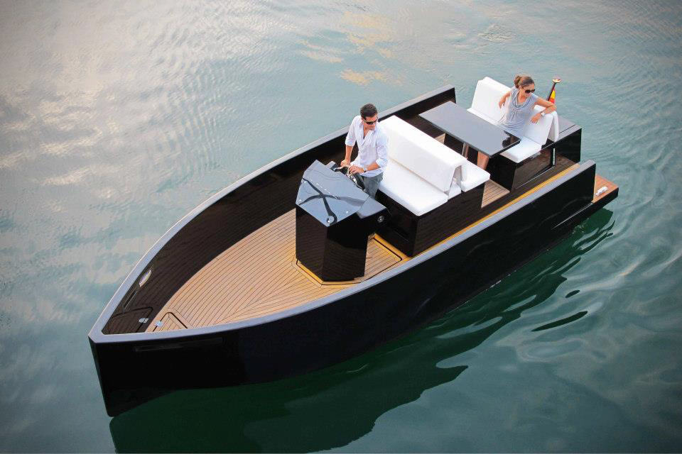 DeAntonio Yachts D23 Speedboat