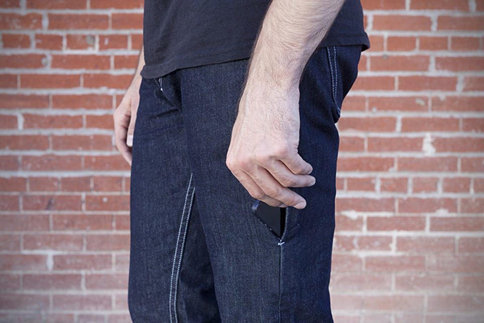 I/O Denim - Smartphone-friendly Jeans
