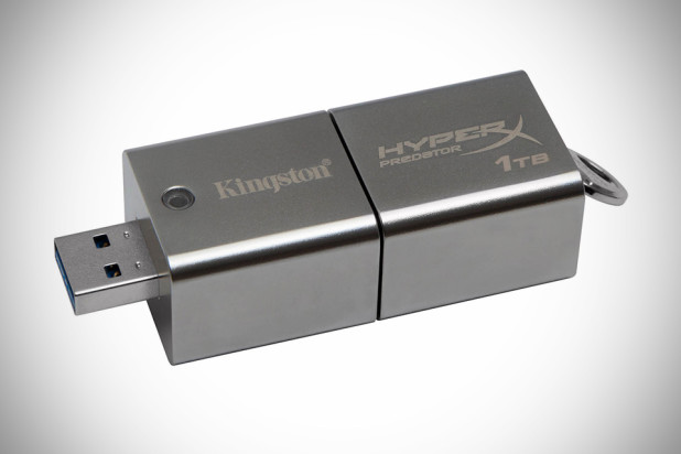 Kingston DataTraveler HyperX Predator USB Flash Drive