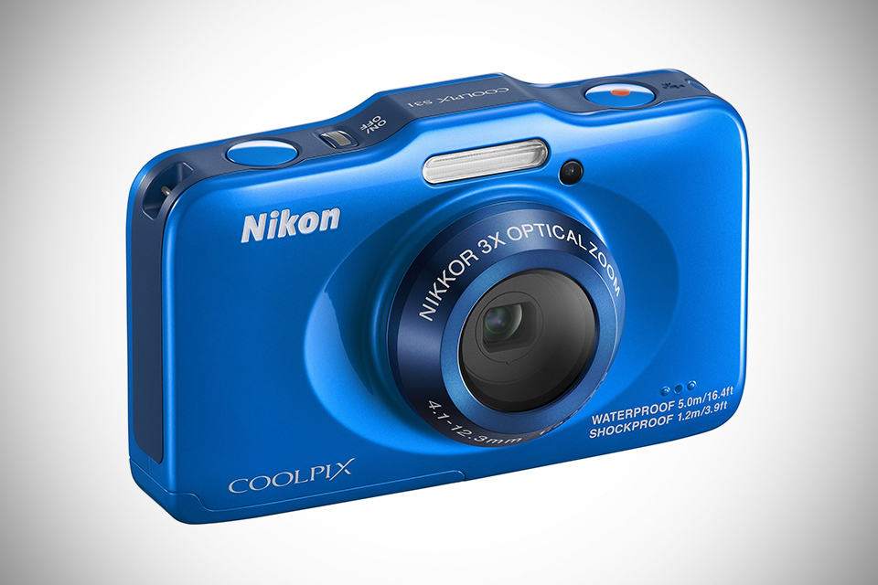 Nikon COOLPIX S31 Waterproof Digital Camera - Blue
