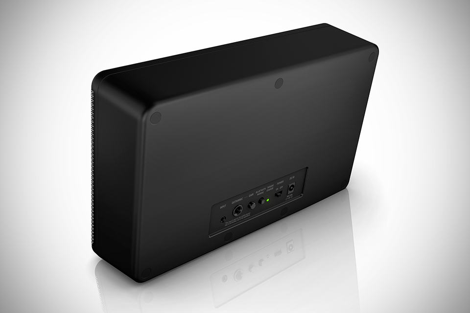 iLoud Portable Studio Monitor - black on black back