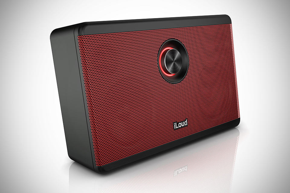 iLoud Portable Studio Monitor - red on black front