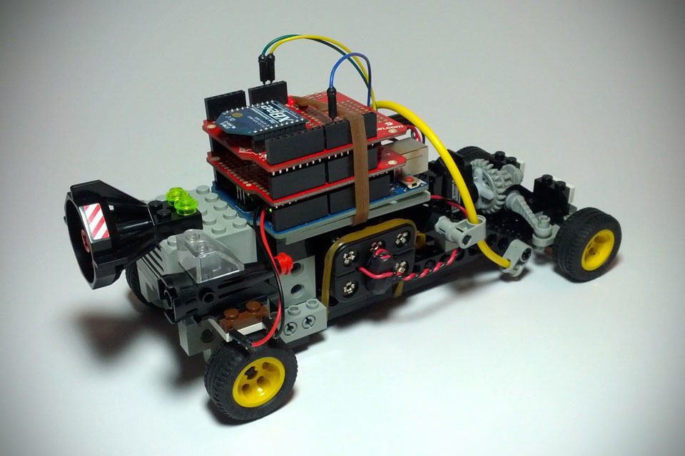 Arduino-powered LEGO Technic RC Car | SHOUTS