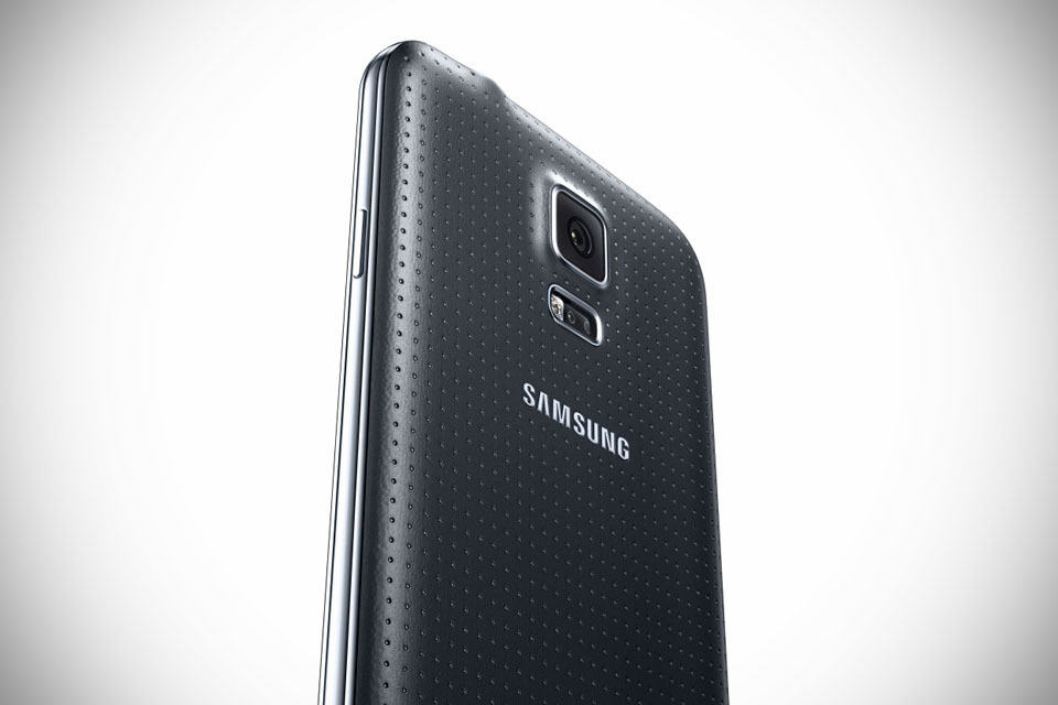 Samsung Galaxy S5 Smartphone - Charcoal BLACK