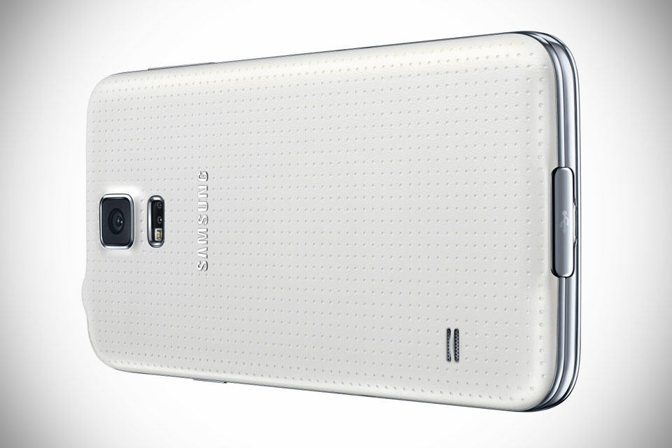 Samsung Galaxy S5 Smartphone - Shimmery WHITE