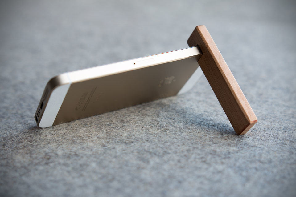 COBURN Jr. Minimalist Wood iPhone Stand - SHOUTS