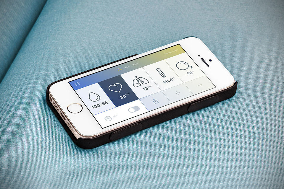 Wello Health Tracker iPhone Case