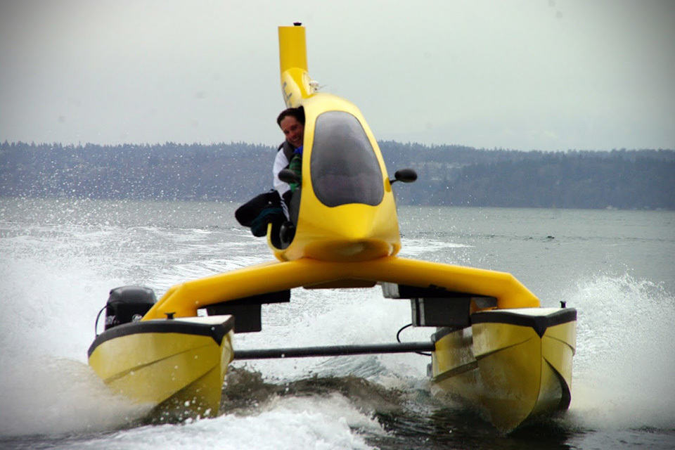 HeliCat 22 Helicopter-inspired Catamaran