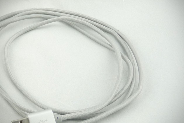 Lightning Rabbit Fabric-Wound Cables Review