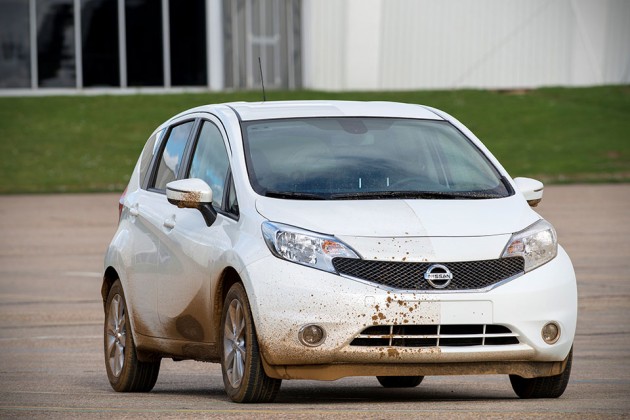 Nissan Develops The World's First Self-cleaning Car