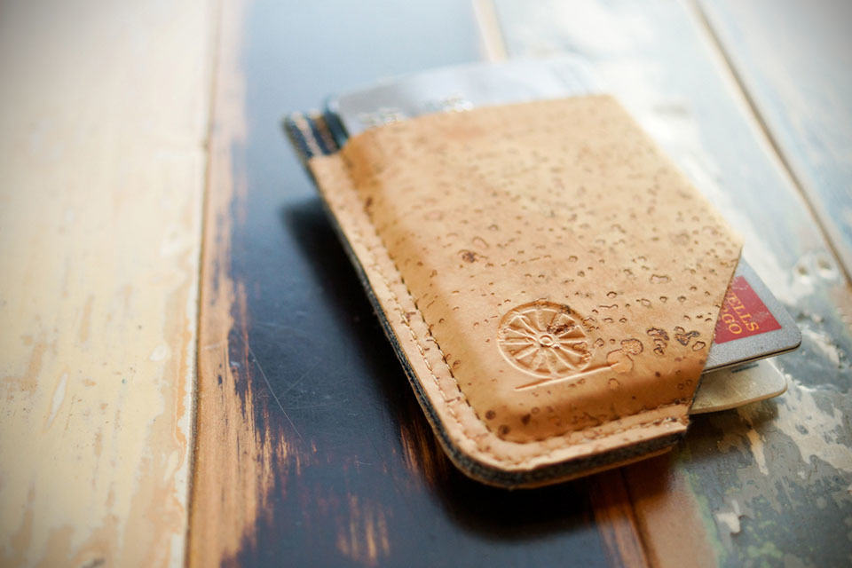 STITCH & LOCKE Minimalist Cork Wallet