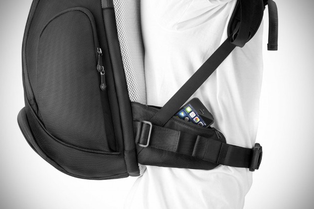 Booq Flow Graphite Backpack