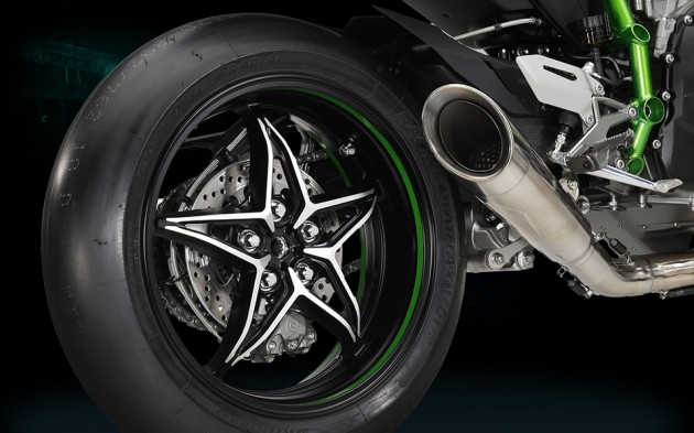 Kawasaki Ninja H2R Racing Bike