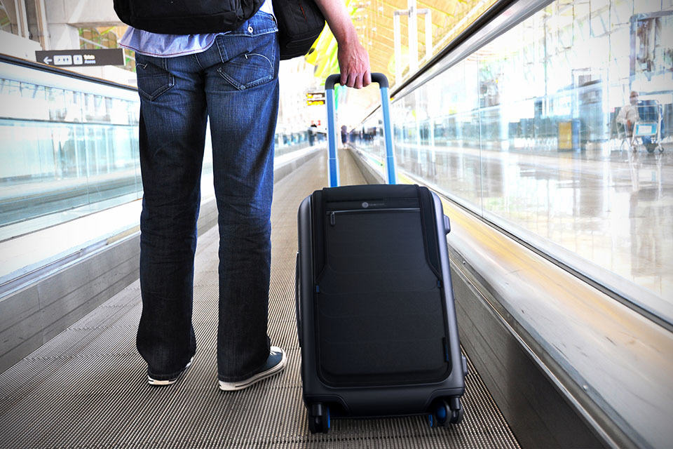 Bluesmart - Now Your Suitcase is Smarter Than You Think It Is
