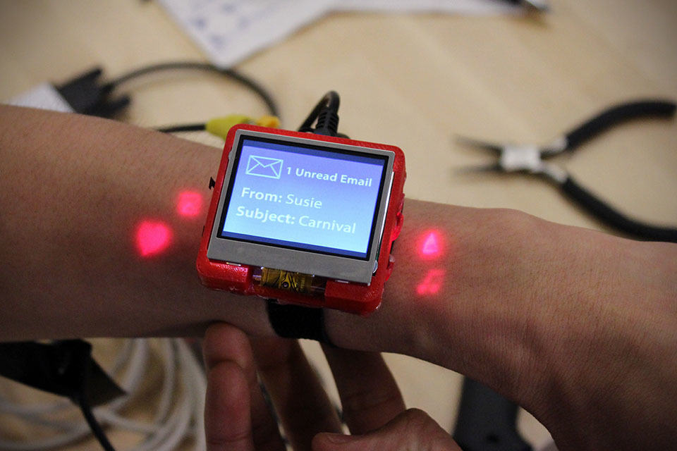 Smartwatch with Projection Buttons
