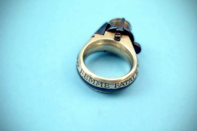 "Femme Fatale" Ring Gun