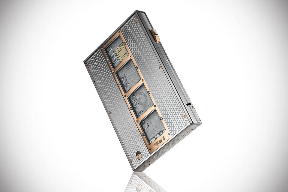 Roland Iten Takes Credit Card Holder To The Next Level of Sophistication  and Luxury 