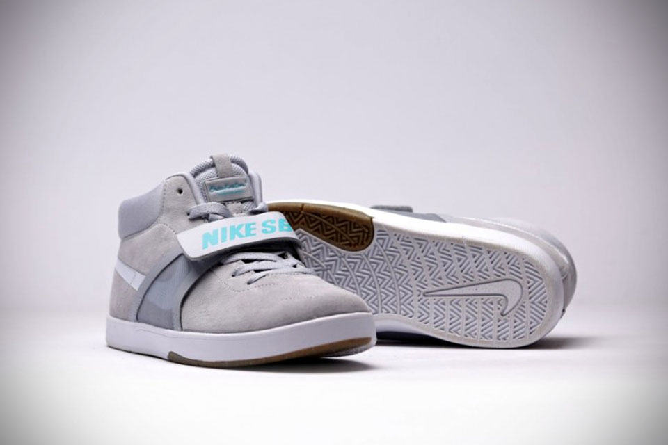 luego la carretera verbo Nike Outs Back To The Future II-inspired Skateboard Shoes Dressed in “McFly”  Colorway - SHOUTS