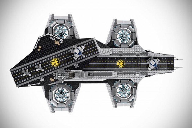 LEGO Marvel Superheroes- The SHIELD Helicarrier UCS 76042