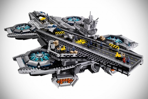 LEGO Marvel Superheroes- The SHIELD Helicarrier UCS 76042