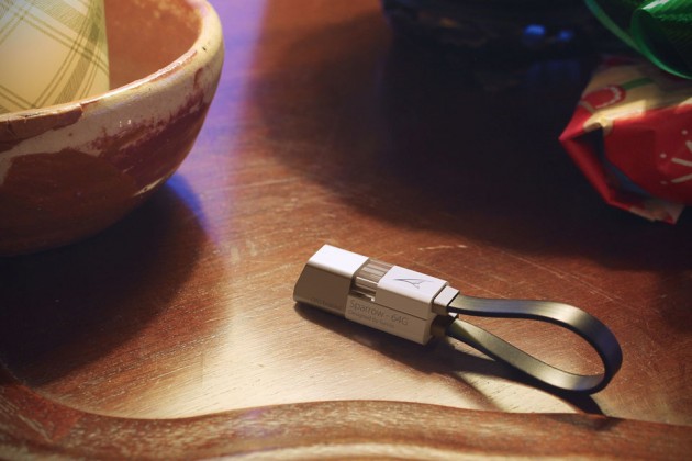 Symlis Sparrow OTG Flash Drive and Charging Cable