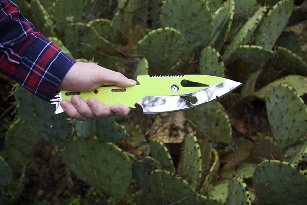 Kniper Throwing Knife with Multi-tool Functionality
