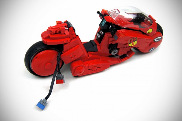 Akira Kaneda’s Bike by Sariel’s Custom LEGO Technic Creations
