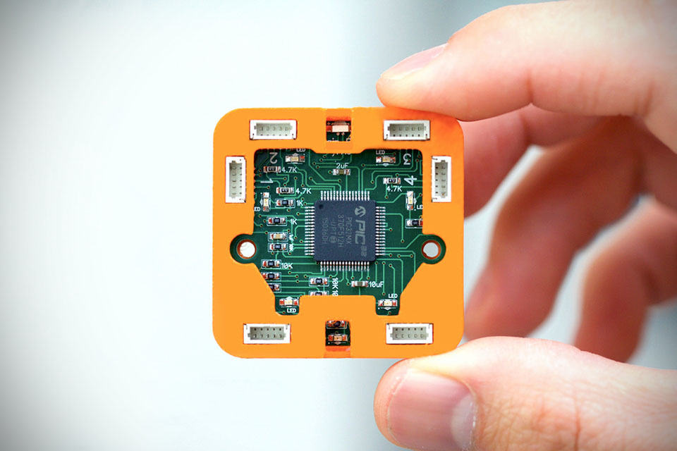 Cubit Programmable Electronic Maker Kit